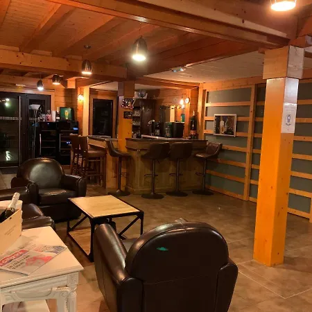瓦莱里酒店